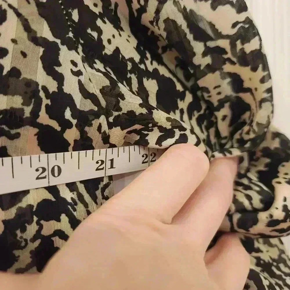 H&M Size S Animal Print Blouse Long Sleeve Button Neck Womens Black White #P258 - Picture 5 of 7